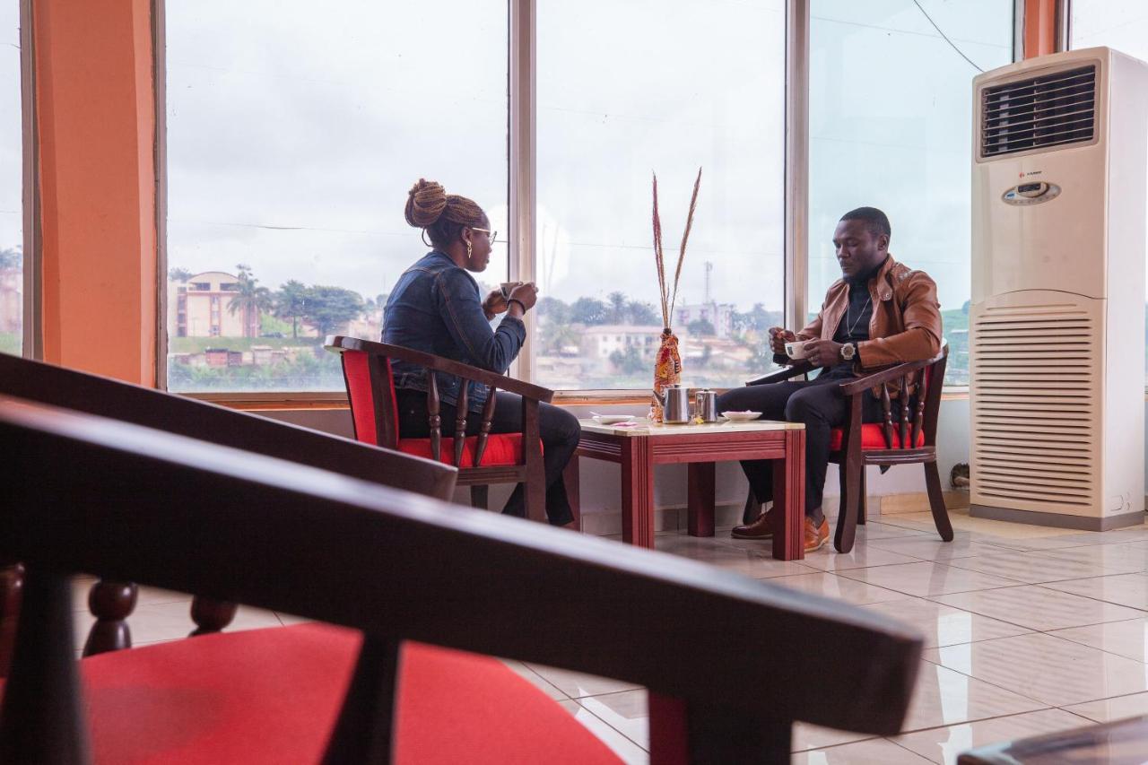 Felicia Hotel Yaounde Exterior photo
